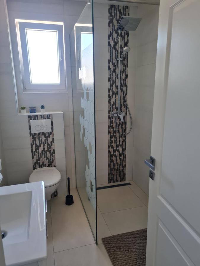 Holiday Apartment Marijana Kastela Exterior photo