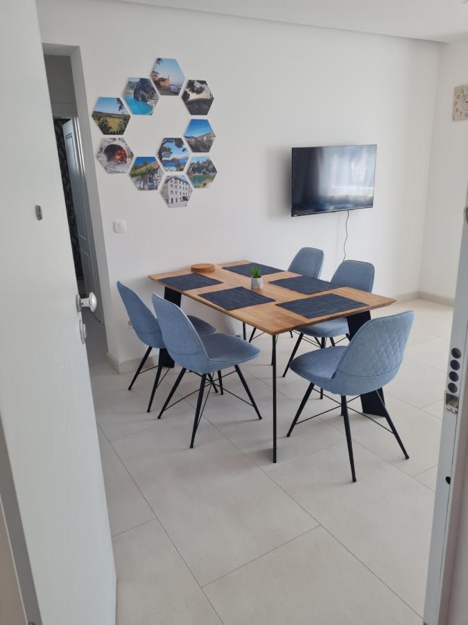 Holiday Apartment Marijana Kastela Exterior photo