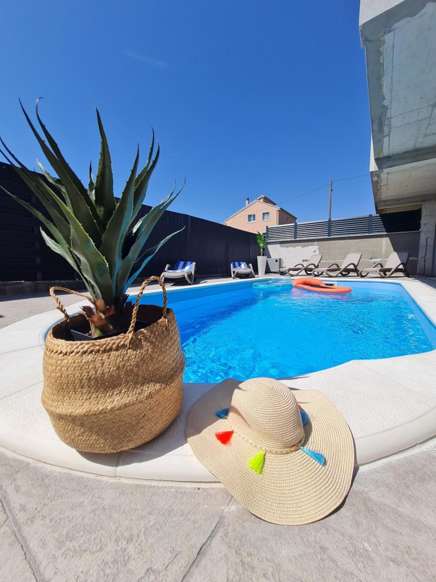 Holiday Apartment Marijana Kastela Exterior photo