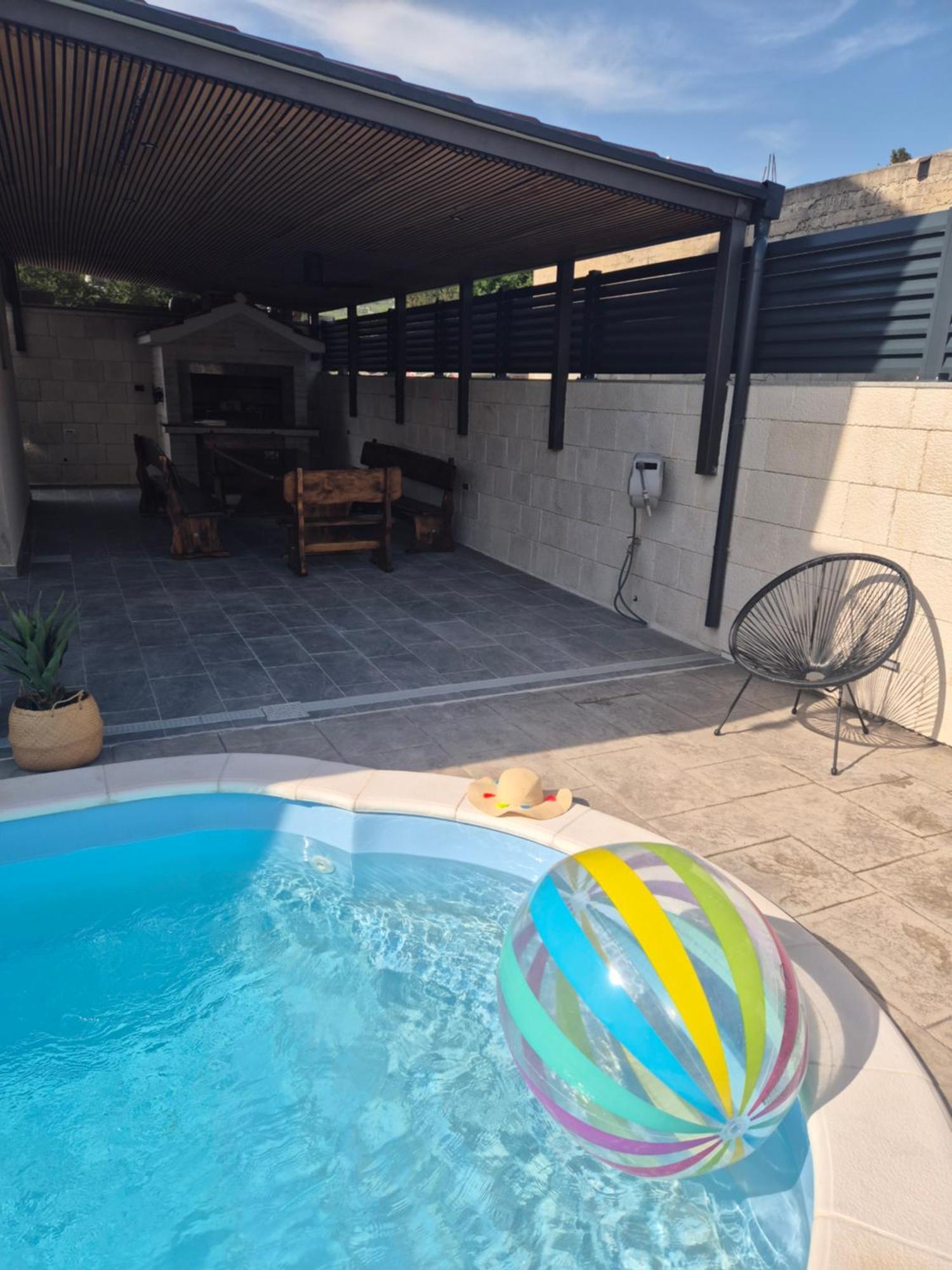 Holiday Apartment Marijana Kastela Exterior photo