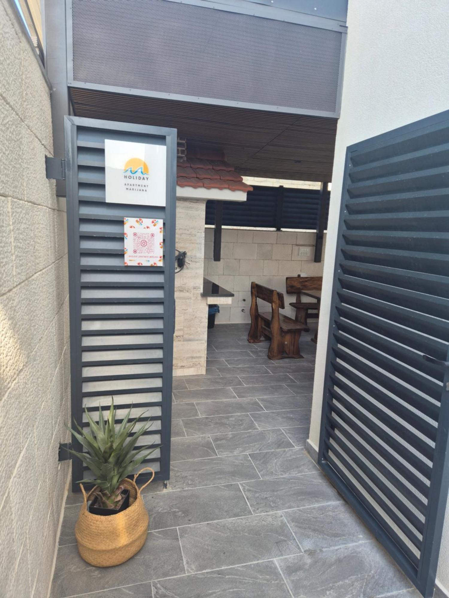 Holiday Apartment Marijana Kastela Exterior photo